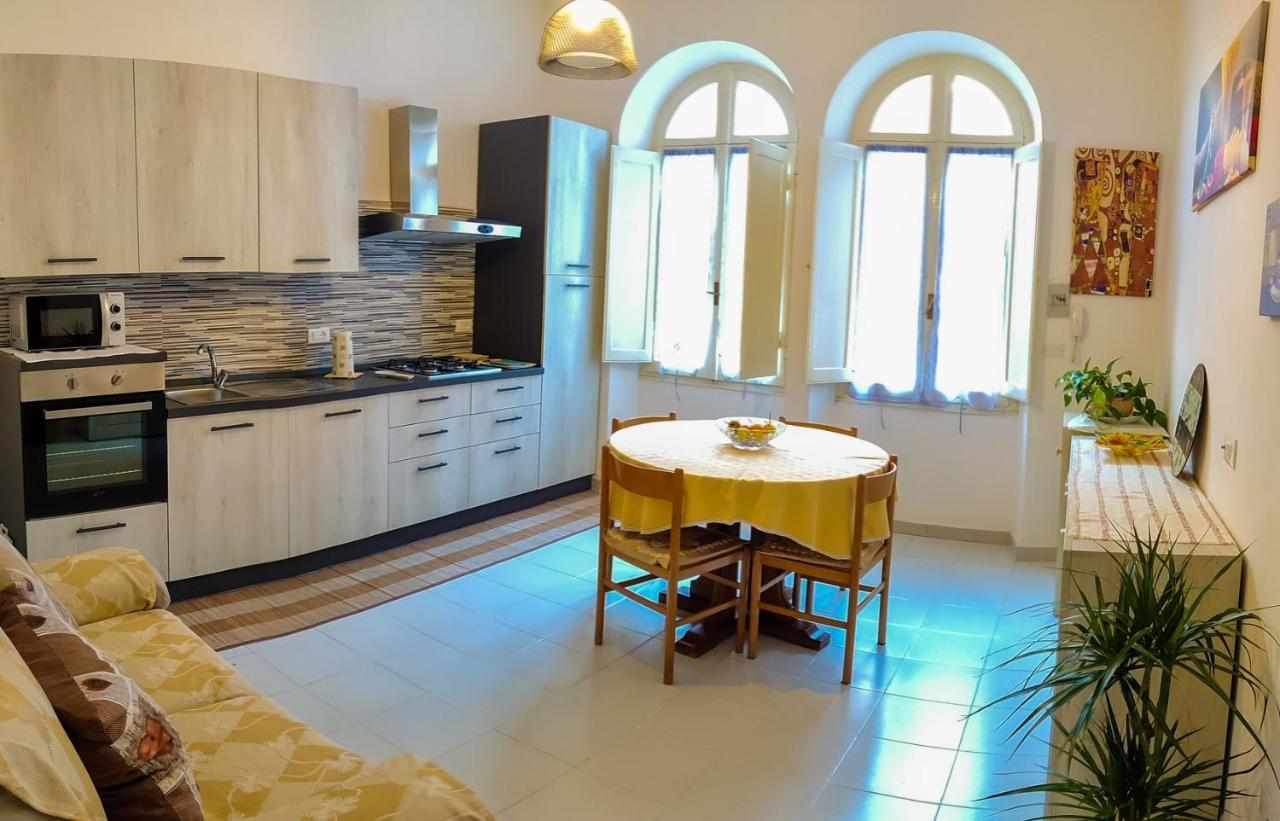 Villa Catalana Al Centro Di Алгеро Екстериор снимка